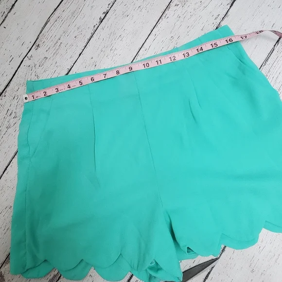 NWT  women's scalloped hem turquoise color  Mittoshop size Large - Picture 7 of 8